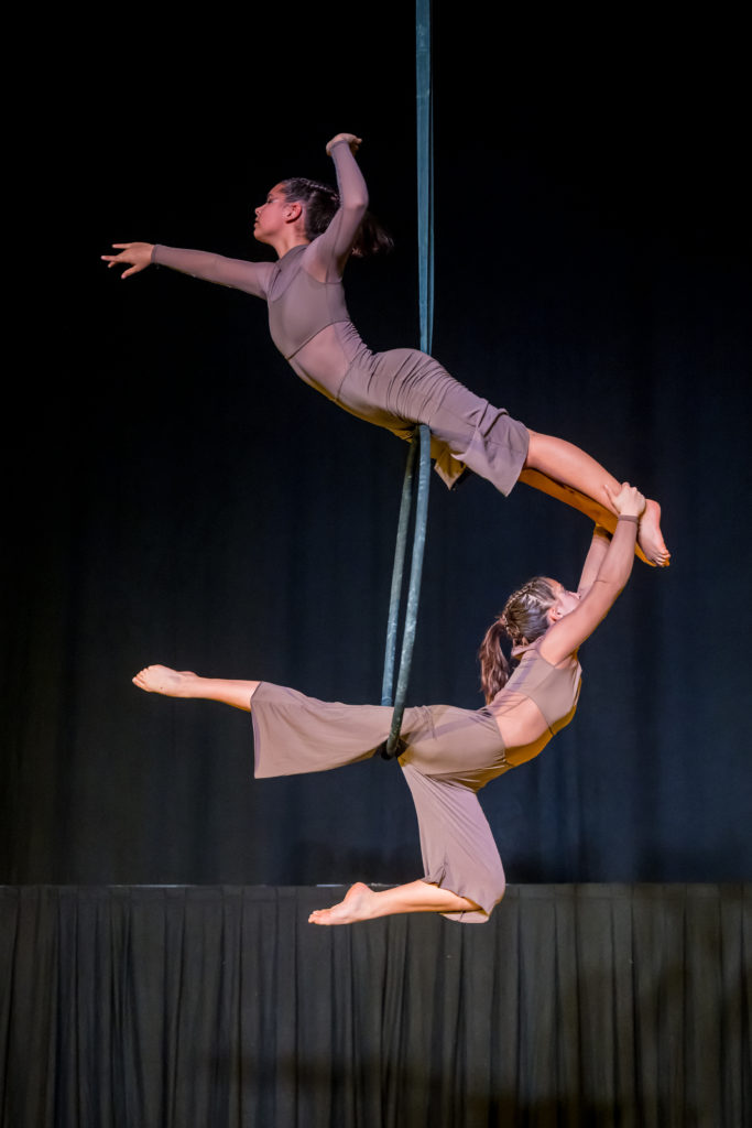Alice et Irène, Duo cerceau, Analya Création, Colombier, CH